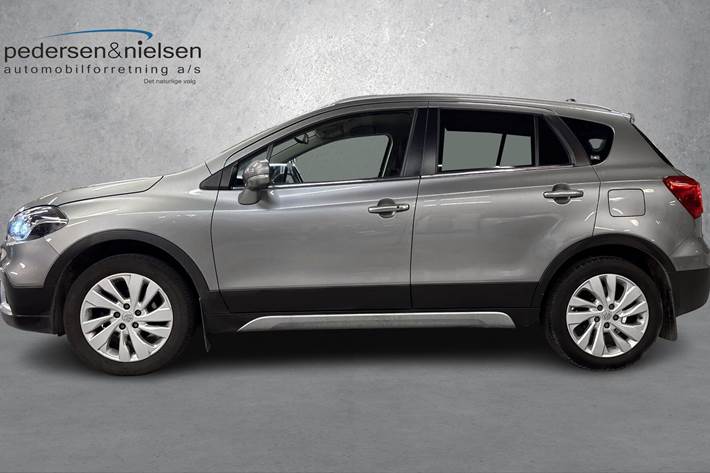 Grå Suzuki S-Cross fra 2021