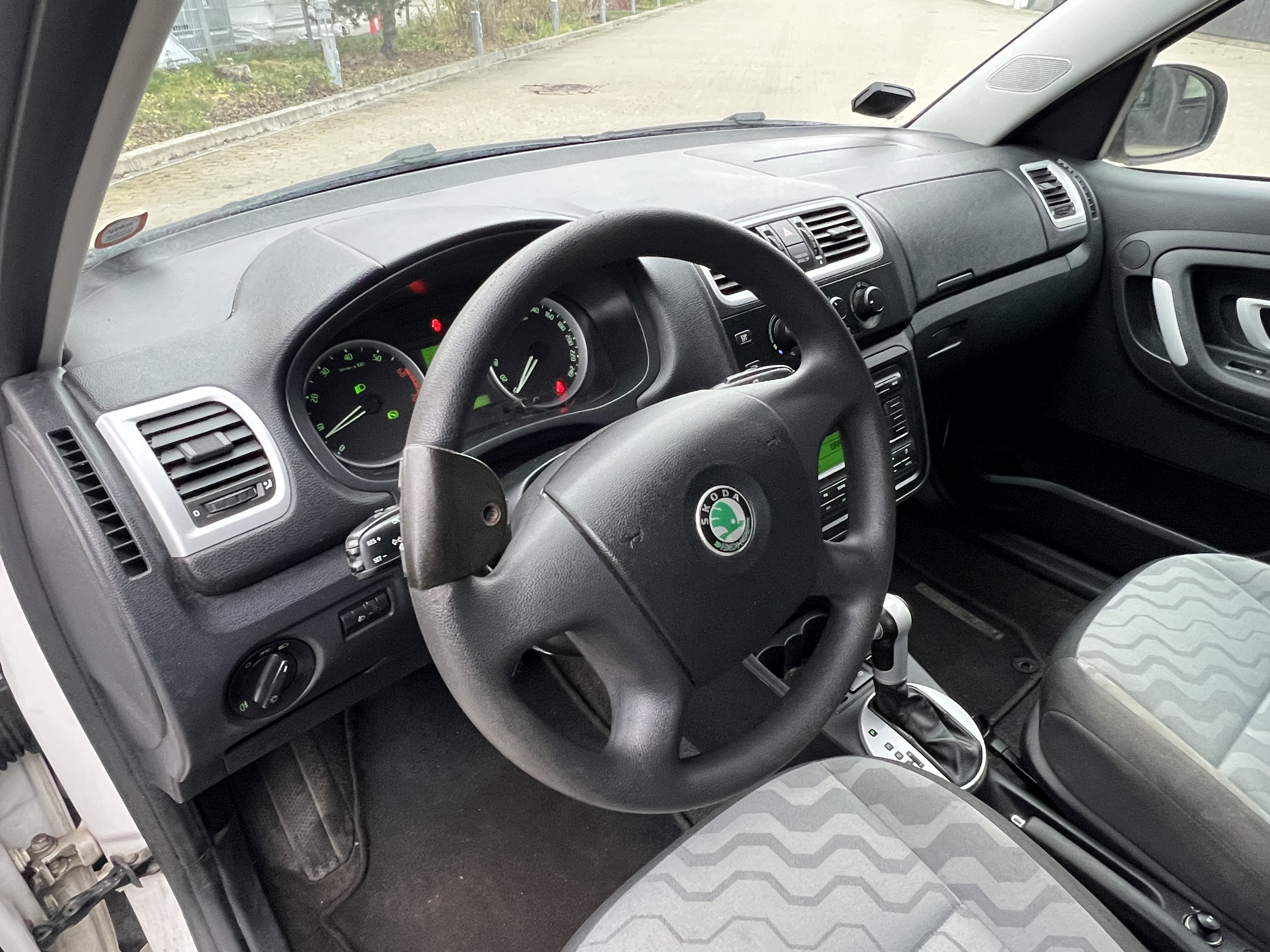 Hvid Skoda Roomster fra 2007