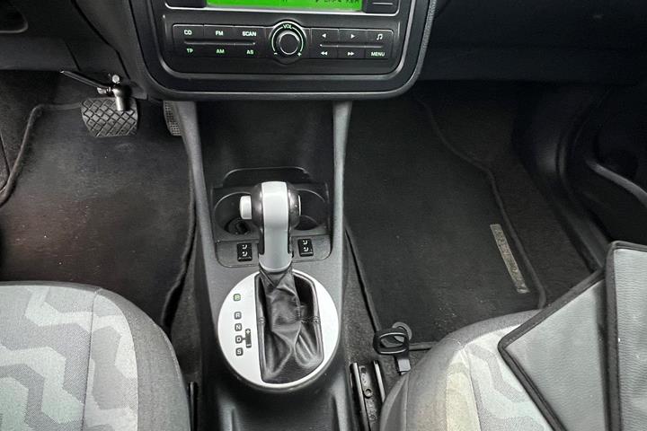 Hvid Skoda Roomster fra 2007