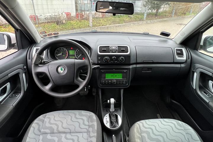 Hvid Skoda Roomster fra 2007