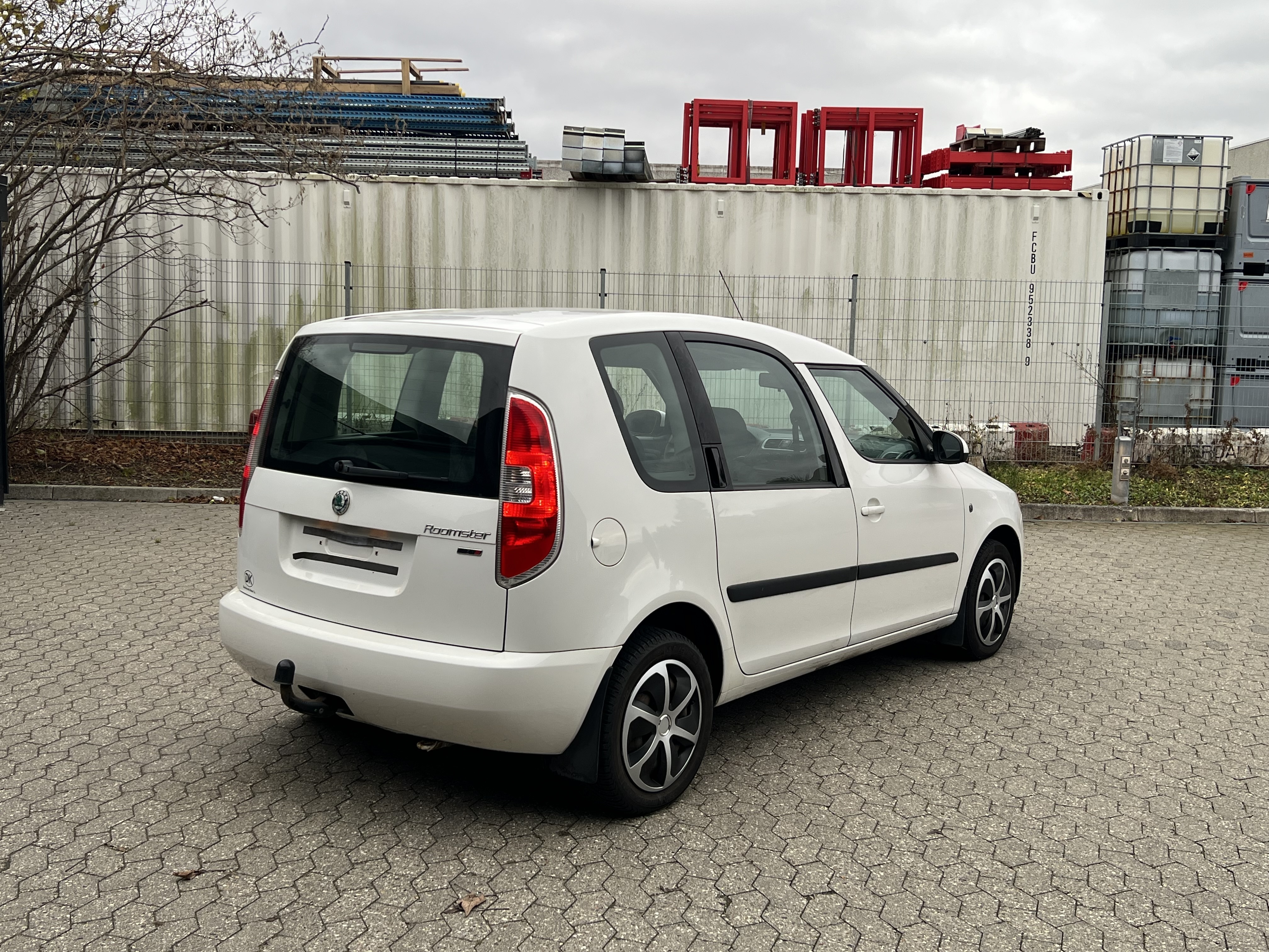 Hvid Skoda Roomster fra 2007