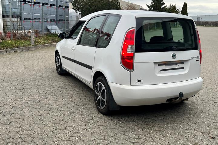 Hvid Skoda Roomster fra 2007