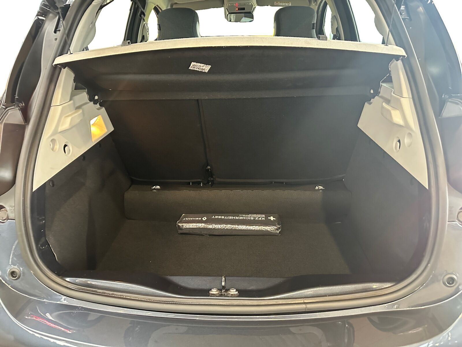 Grå Renault Zoe fra 2021