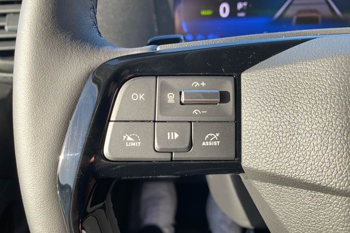 Hvid Toyota Proace Electric fra 2025