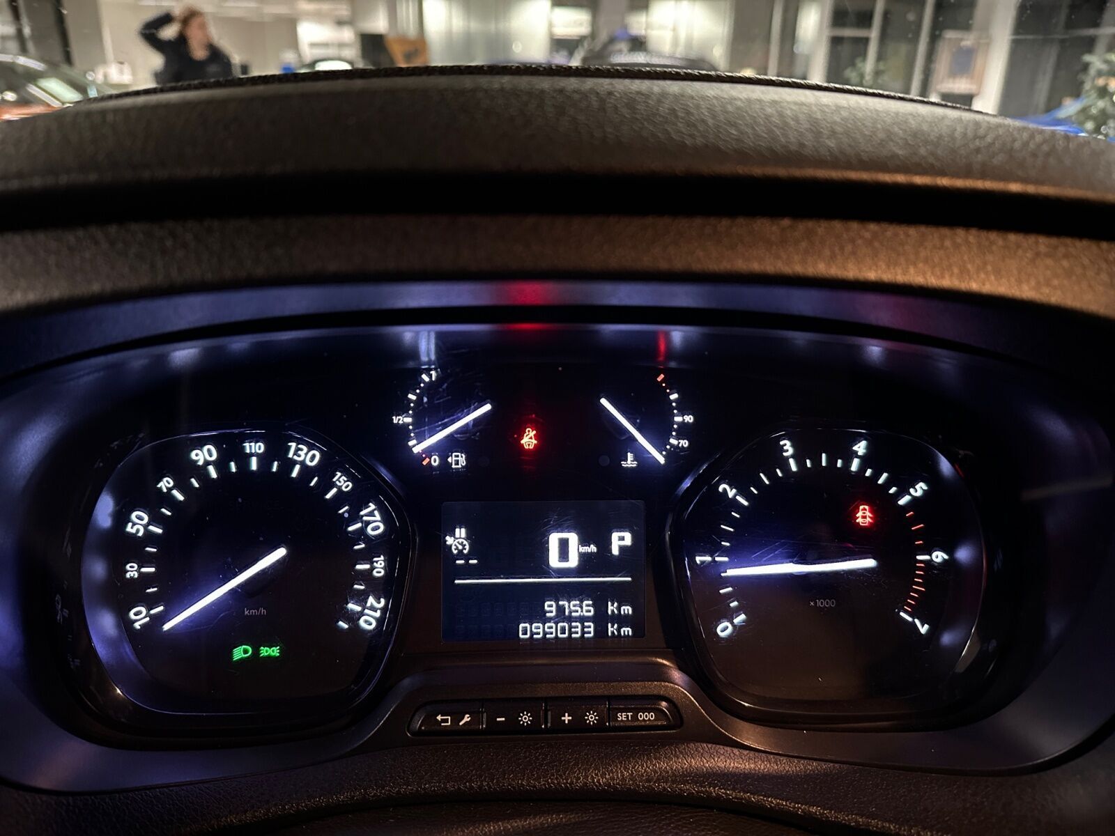 Hvid Peugeot Expert fra 2017