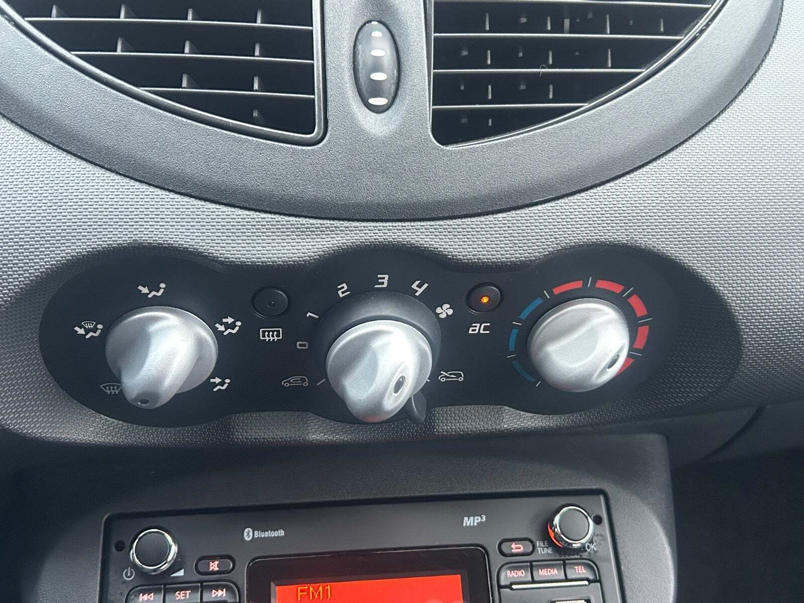 Blå Renault Twingo fra 2013