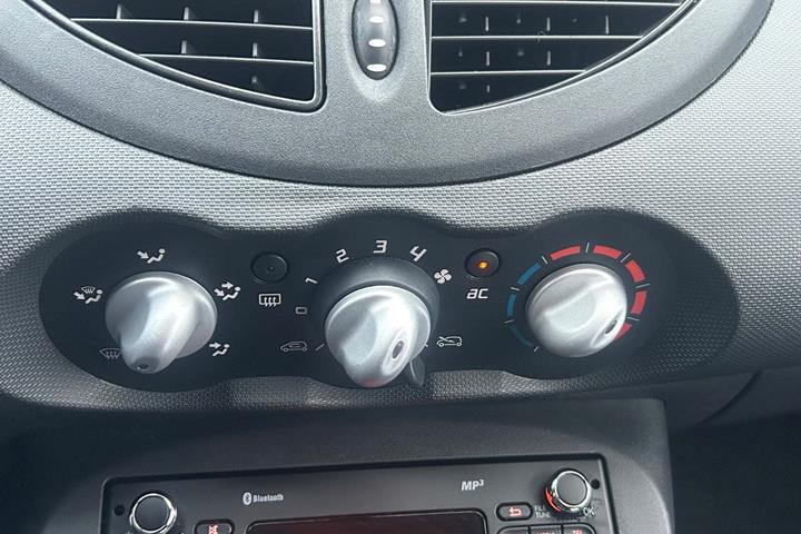 Blå Renault Twingo fra 2013