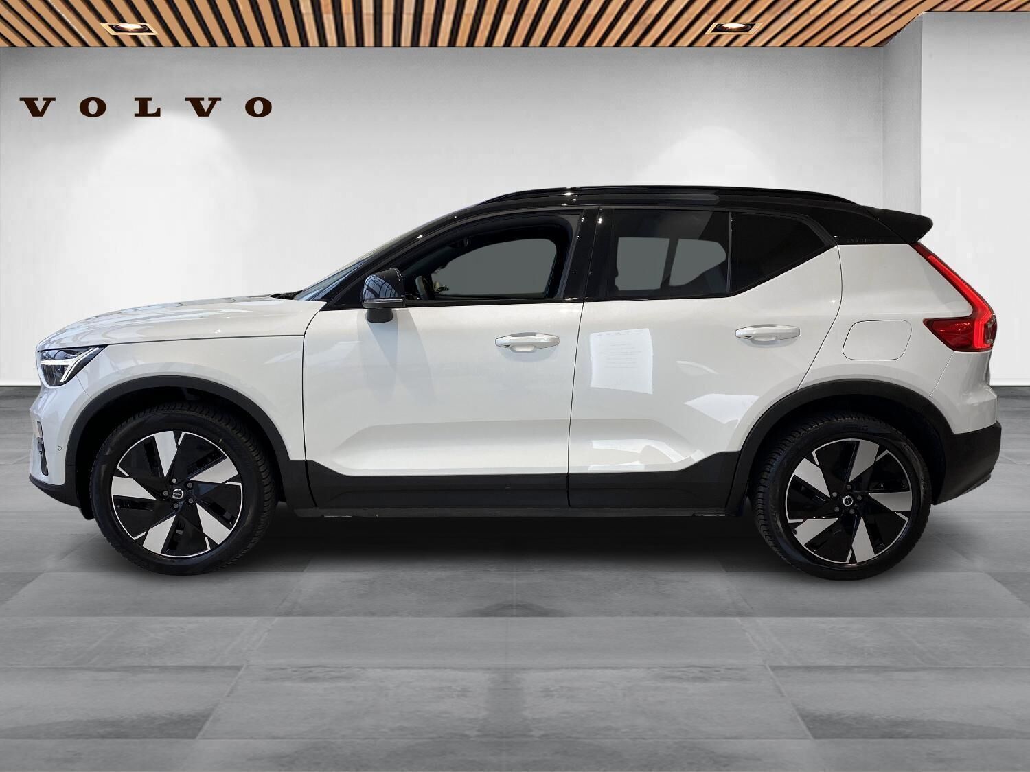 Volvo XC40 Recharge Twin Ultimate AWD 408HK 5d Aut.