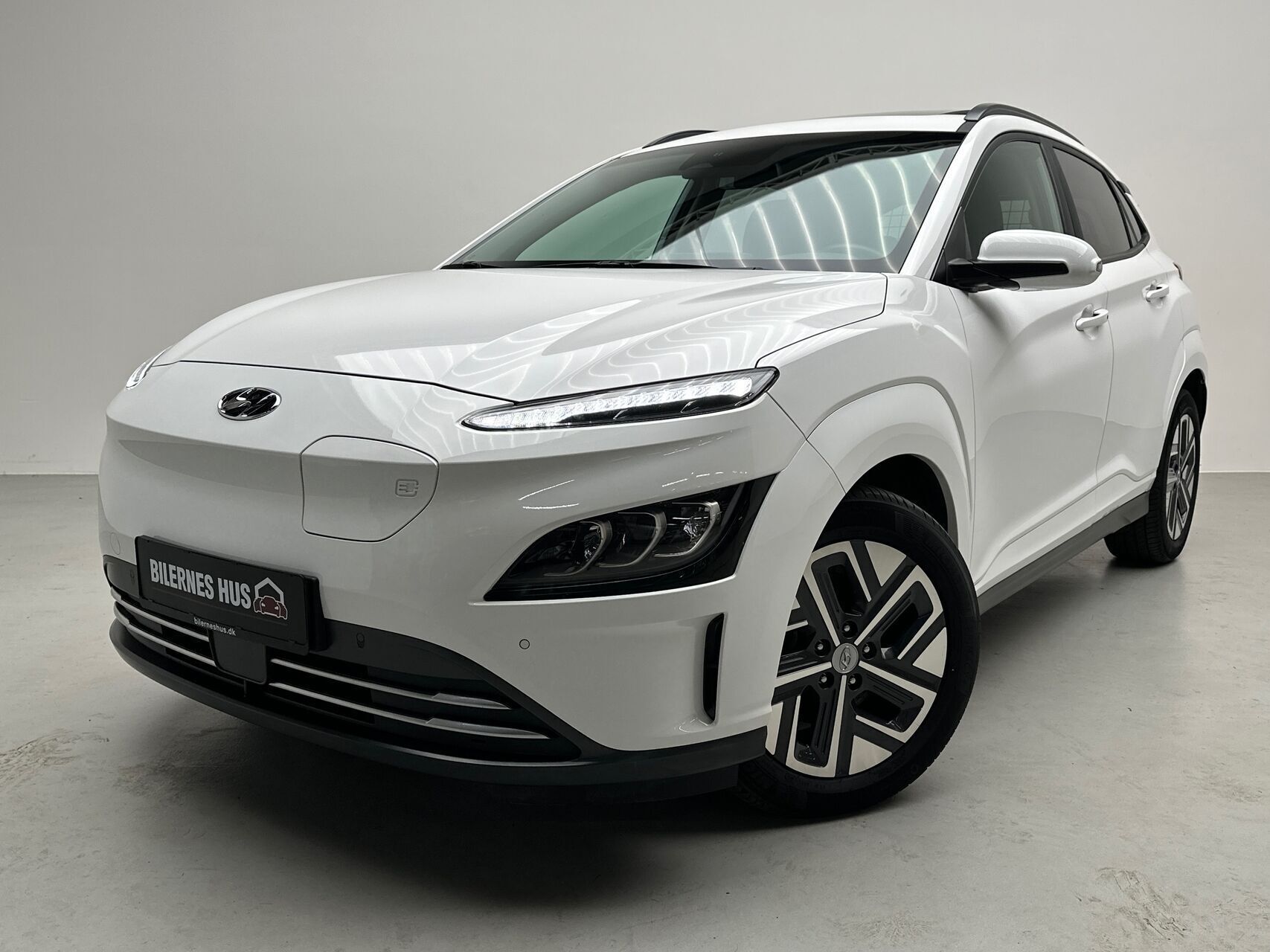 Hvid Hyundai Kona fra 2021