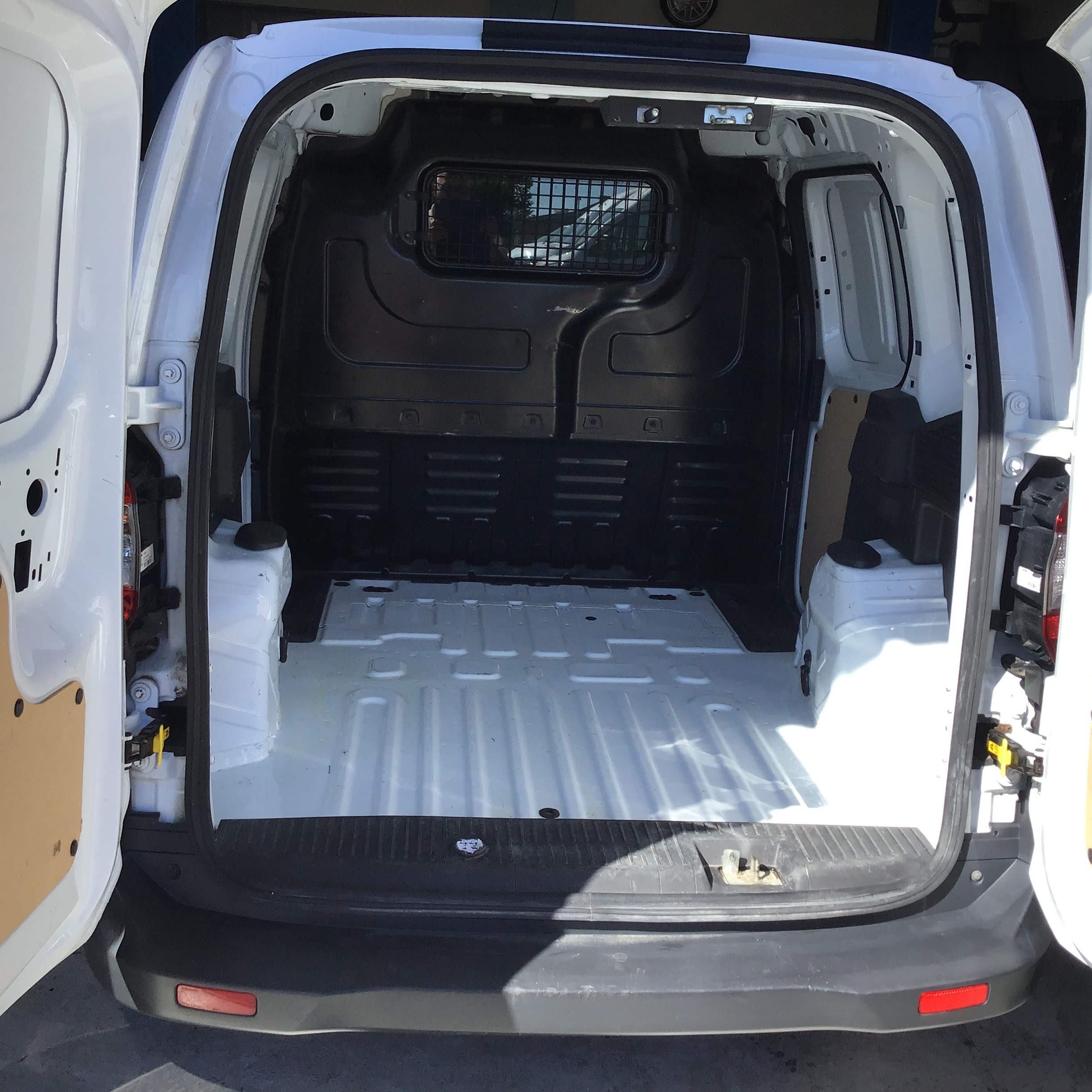 Ford Transit Courier 1,5 TDCI (100 HK) Van FWD M6