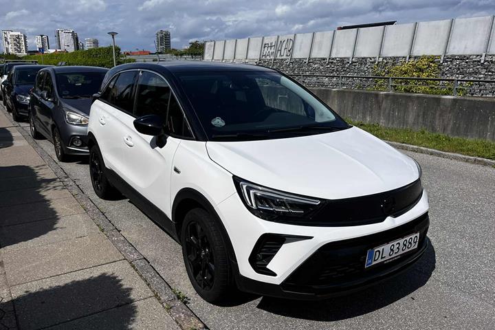 Hvid Opel Crossland fra 2022