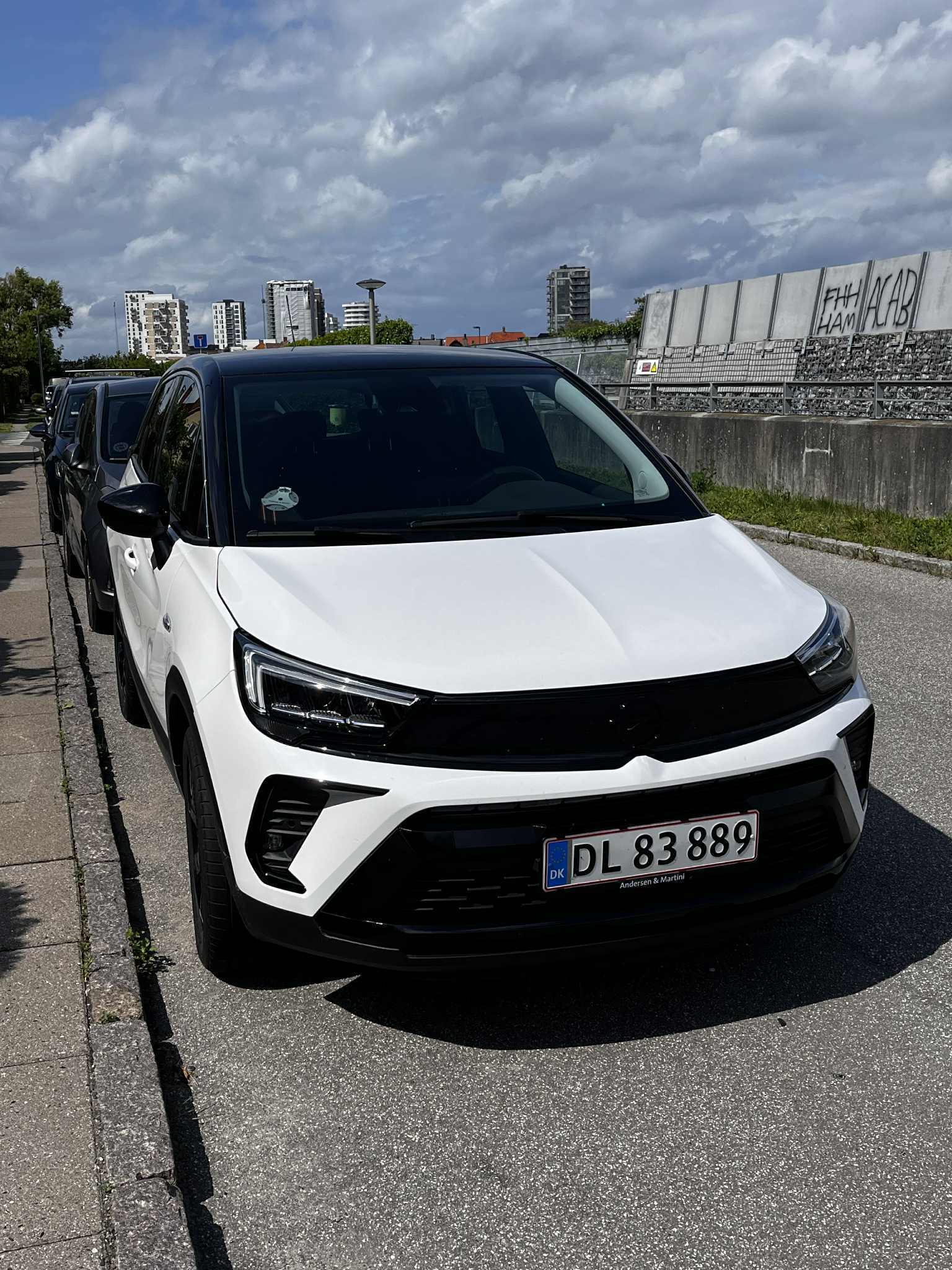 Hvid Opel Crossland fra 2022
