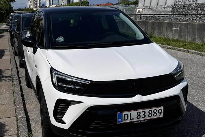 Hvid Opel Crossland fra 2022