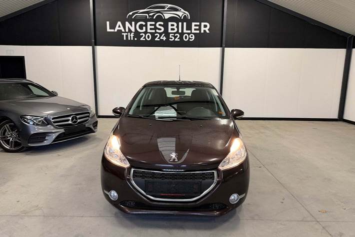 undefined Peugeot 208 fra 2012