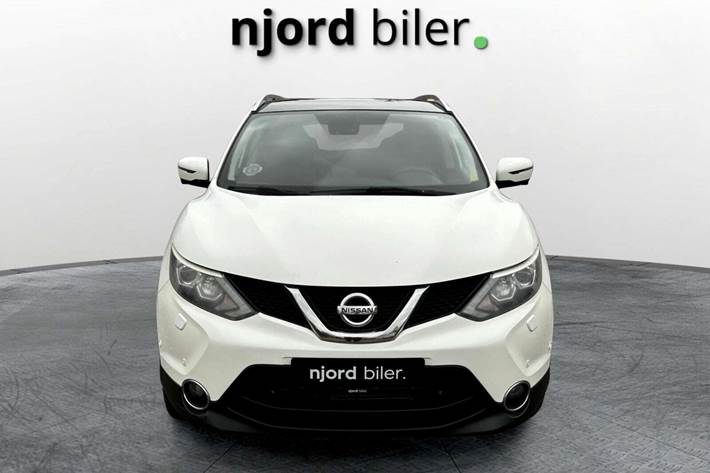 Hvid Nissan Qashqai fra 2014