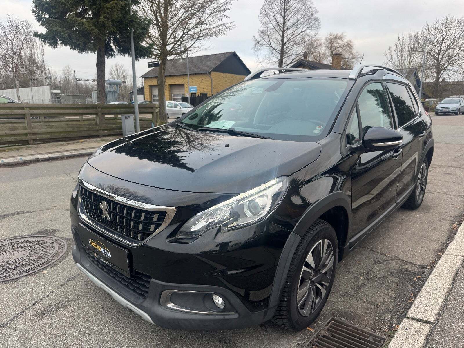 Peugeot 2008 1,2 PureTech 82 Selection Sky