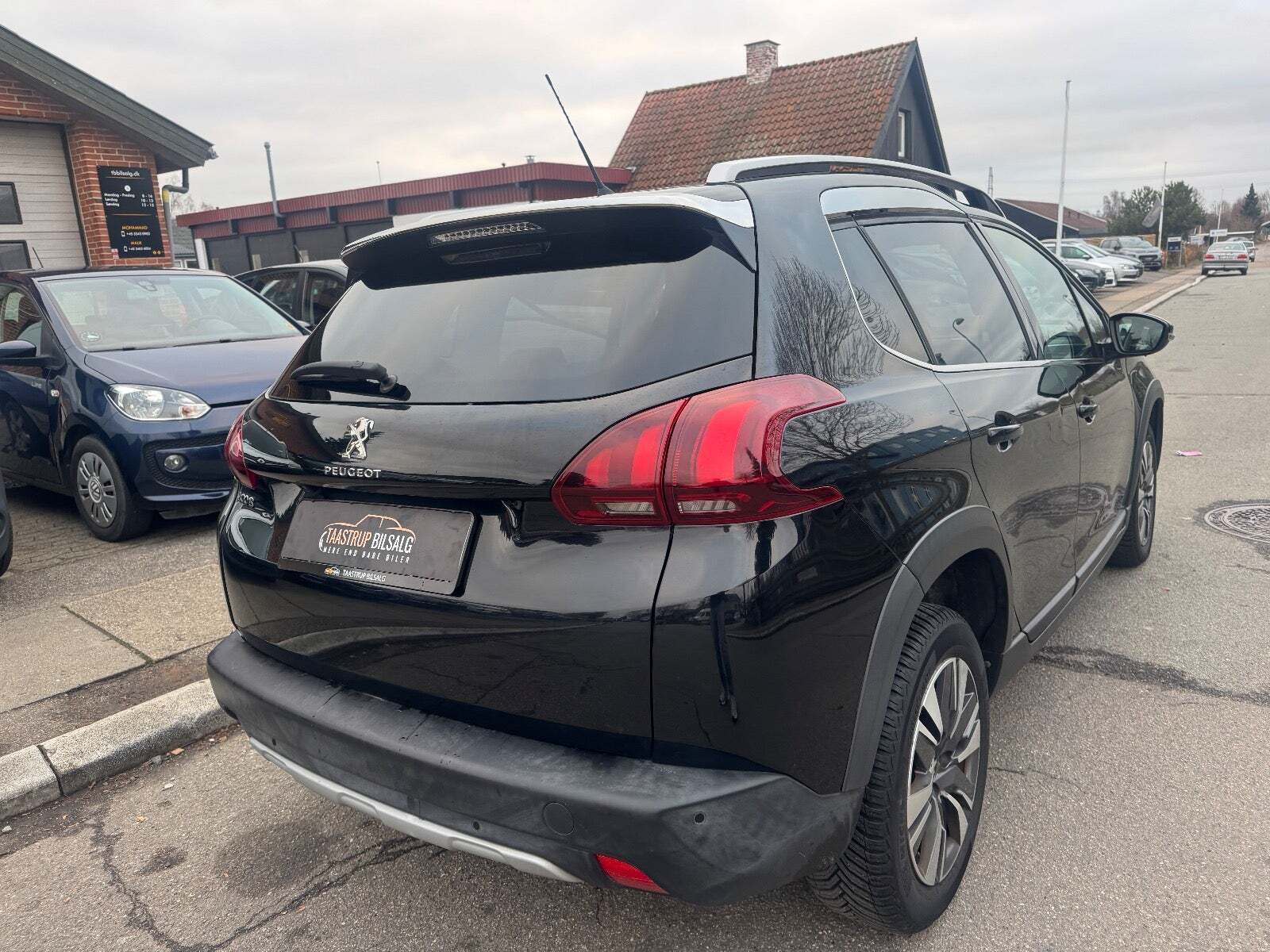 Peugeot 2008 1,2 PureTech 82 Selection Sky