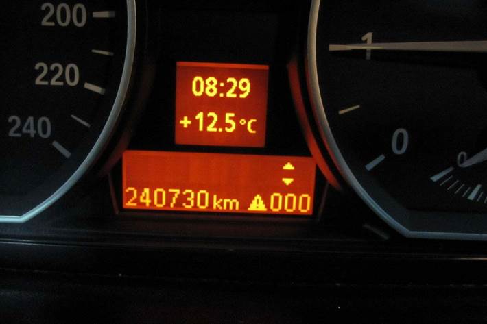 Hvid BMW 118i fra 2007