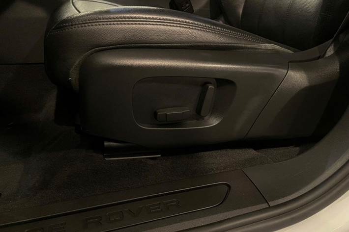 Hvid Land Rover Range Rover evoque fra 2020