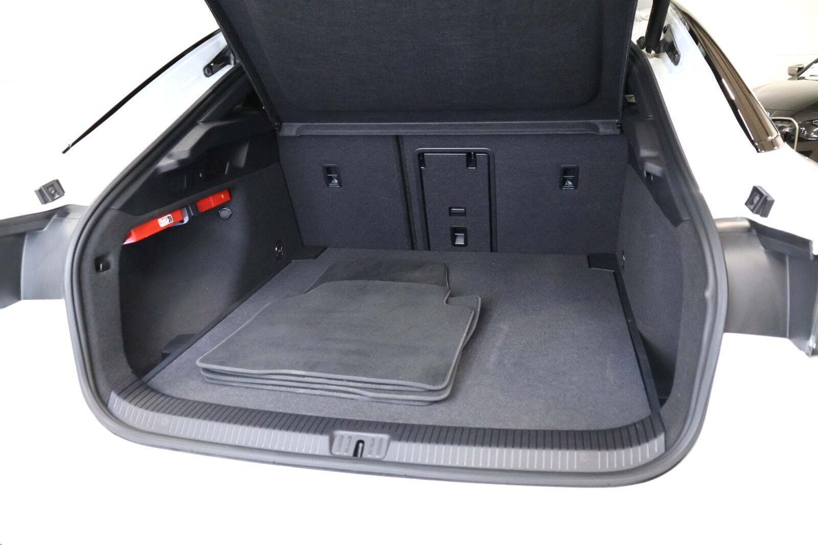 Hvid VW ID.7 fra 2024