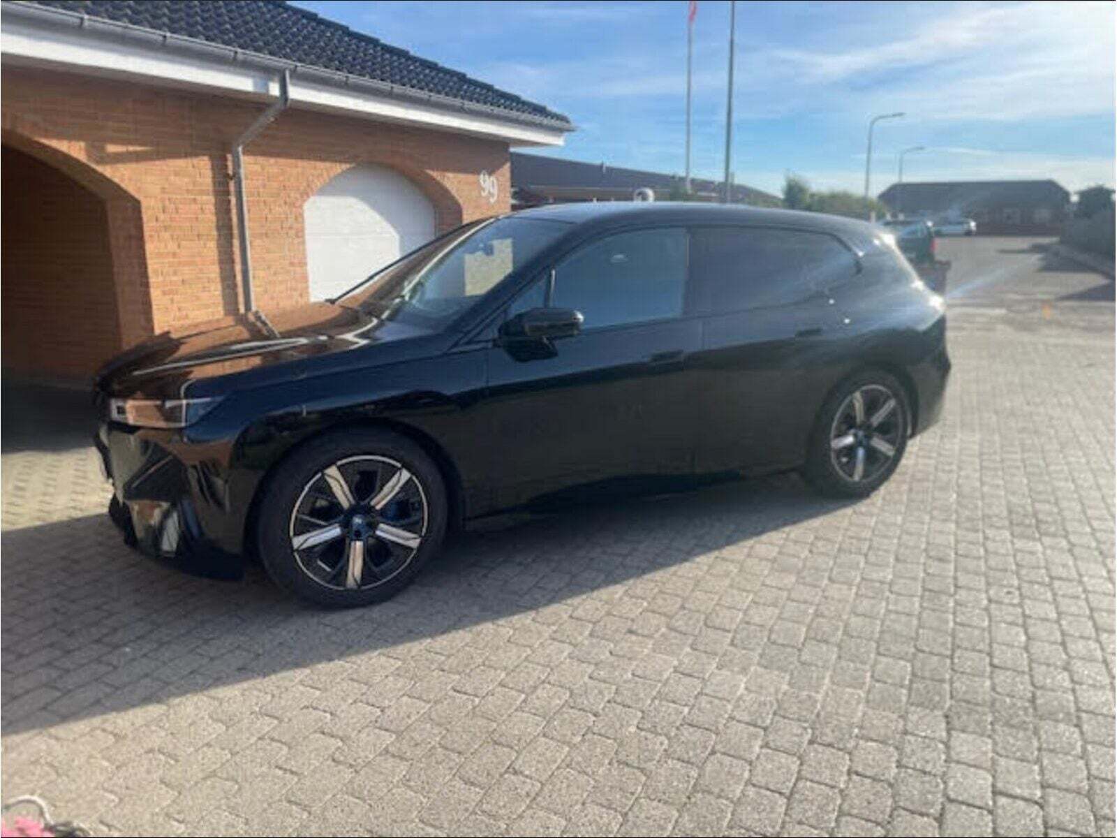 BMW iX xDrive50 Supercharged