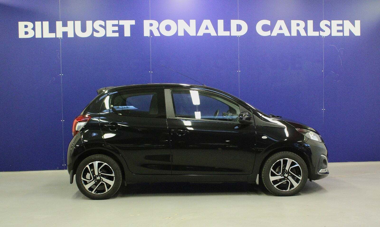 Sort Peugeot 108 fra 2018