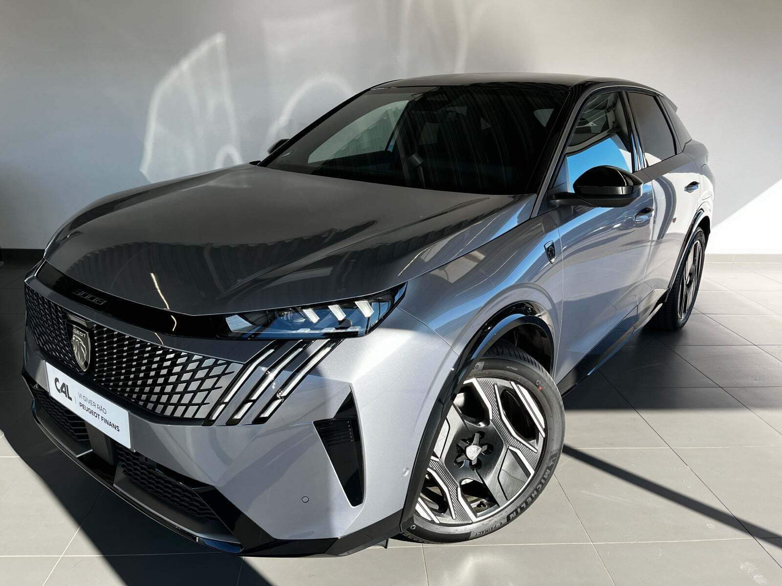 Peugeot e-3008 77 GT Pack