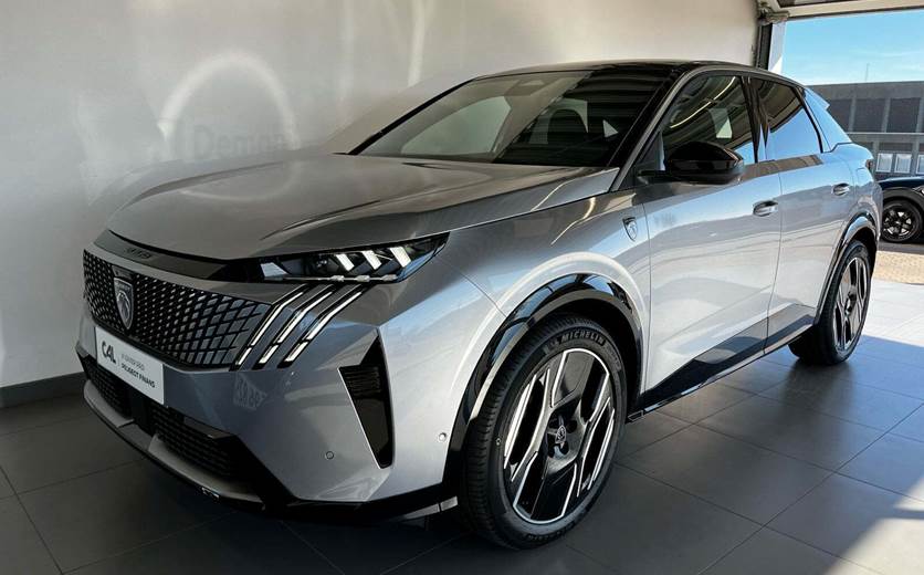 Peugeot e-3008