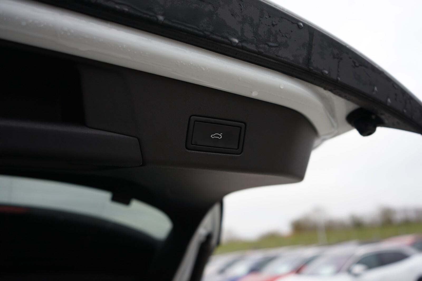 Hvid VW ID.4 fra 2025