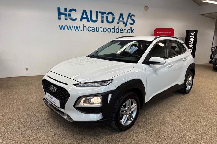 Hvid Hyundai Kona fra 2020 set udefra