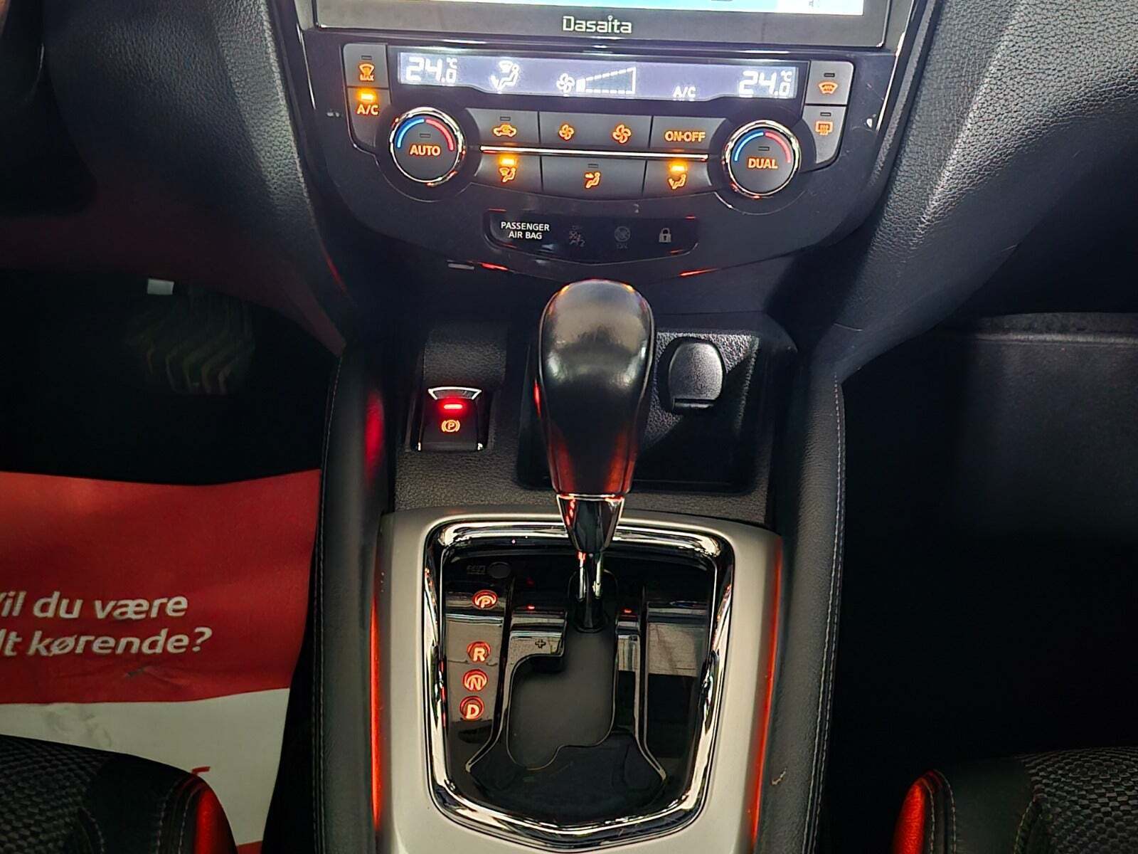 Grå Nissan Qashqai fra 2014