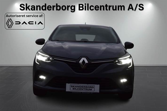 Grå Renault Clio fra 2020