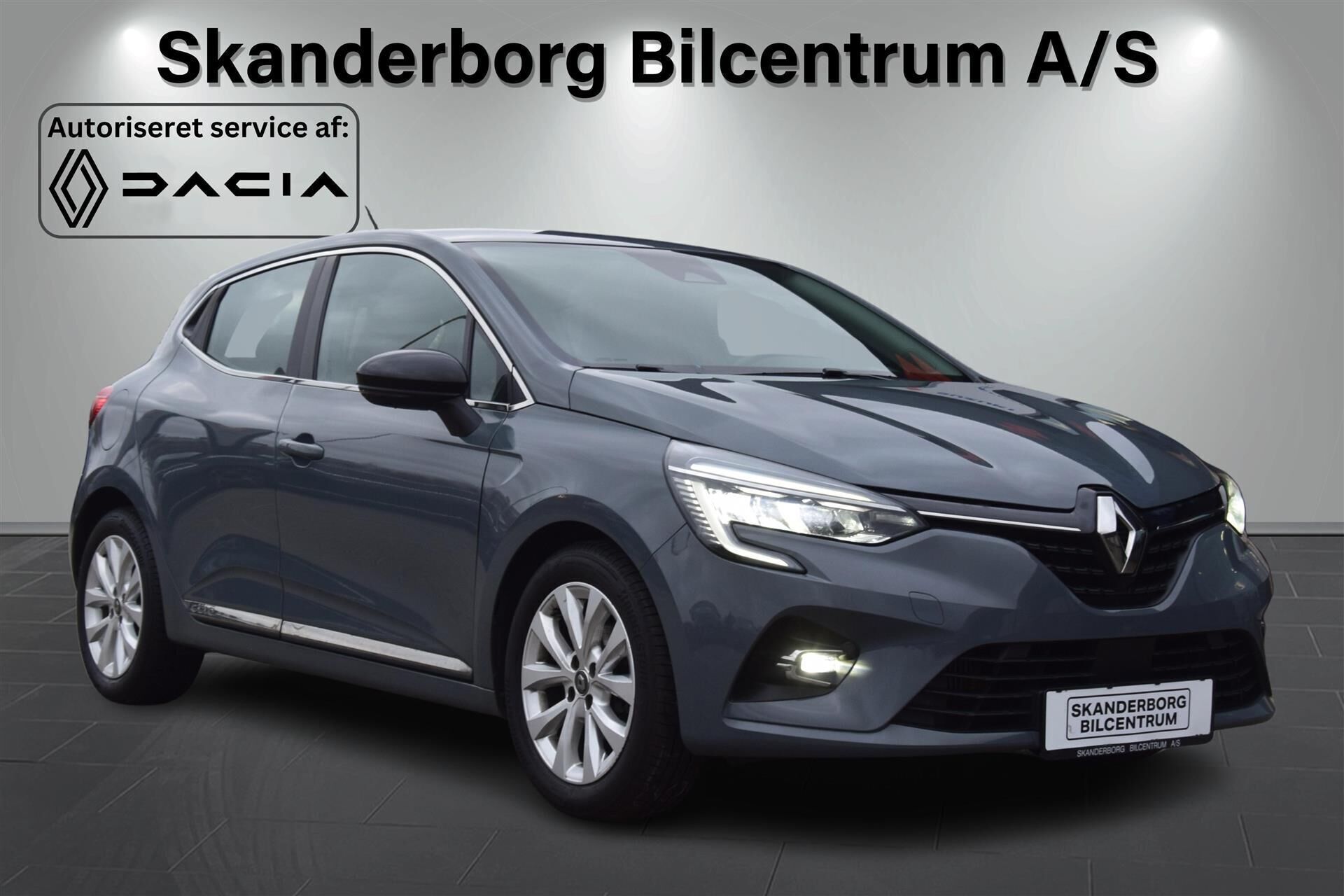 Grå Renault Clio fra 2020