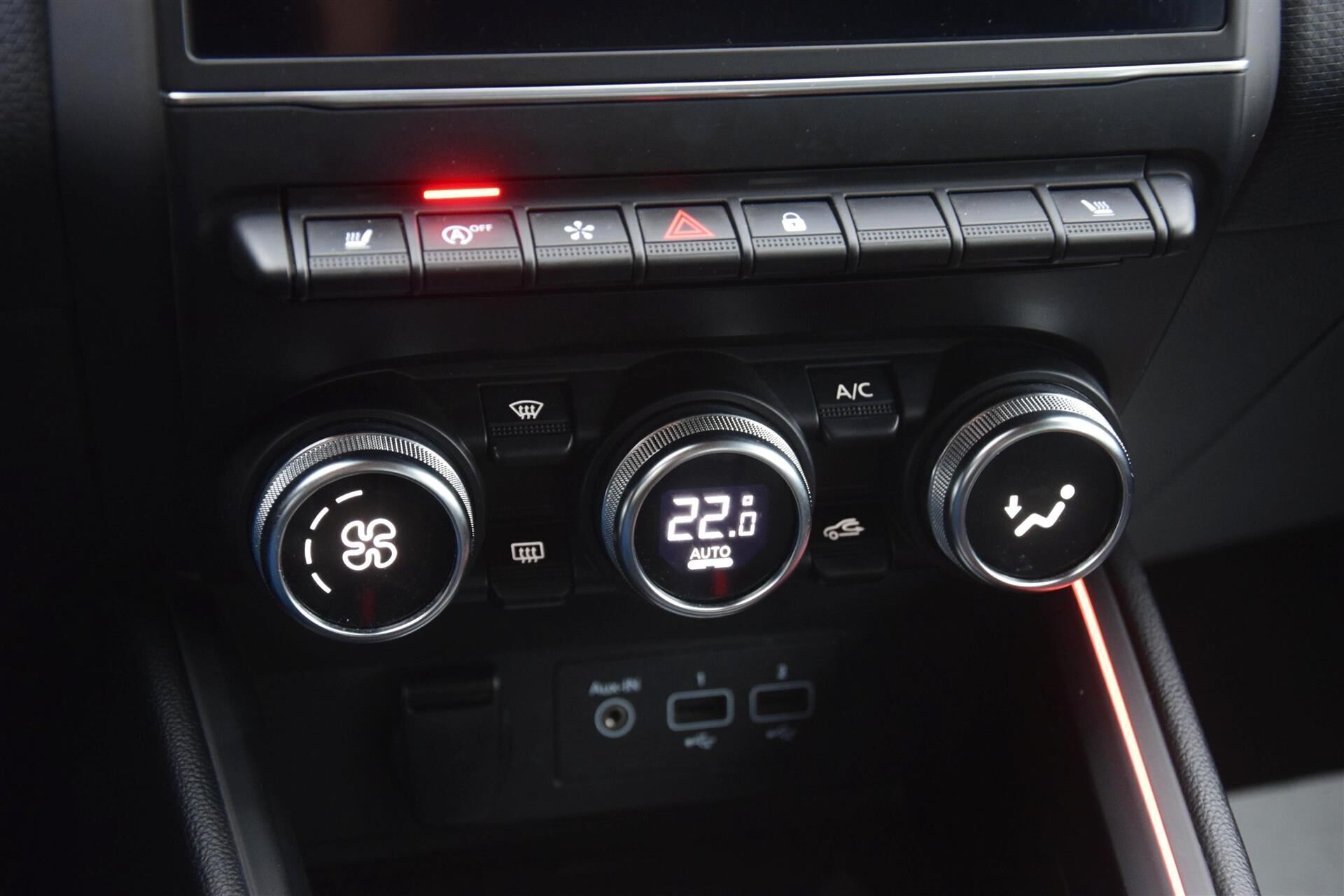 Grå Renault Clio fra 2020