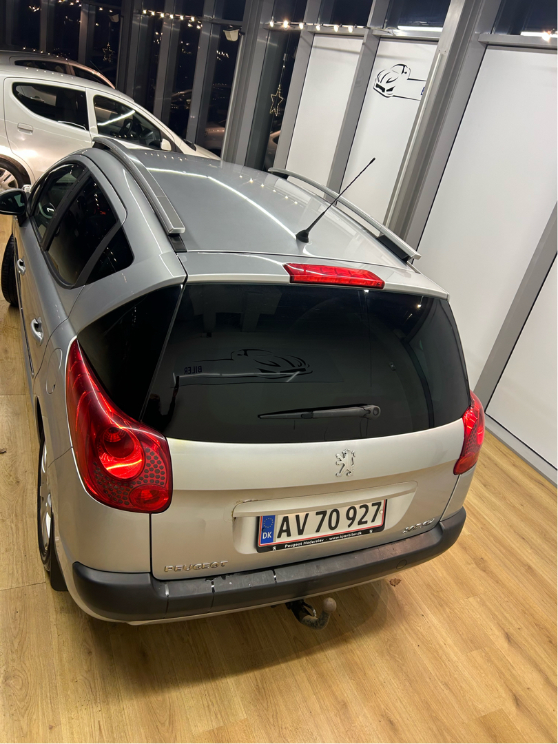 Peugeot 207 1,6 SW HDI Sportium 92HK Stc