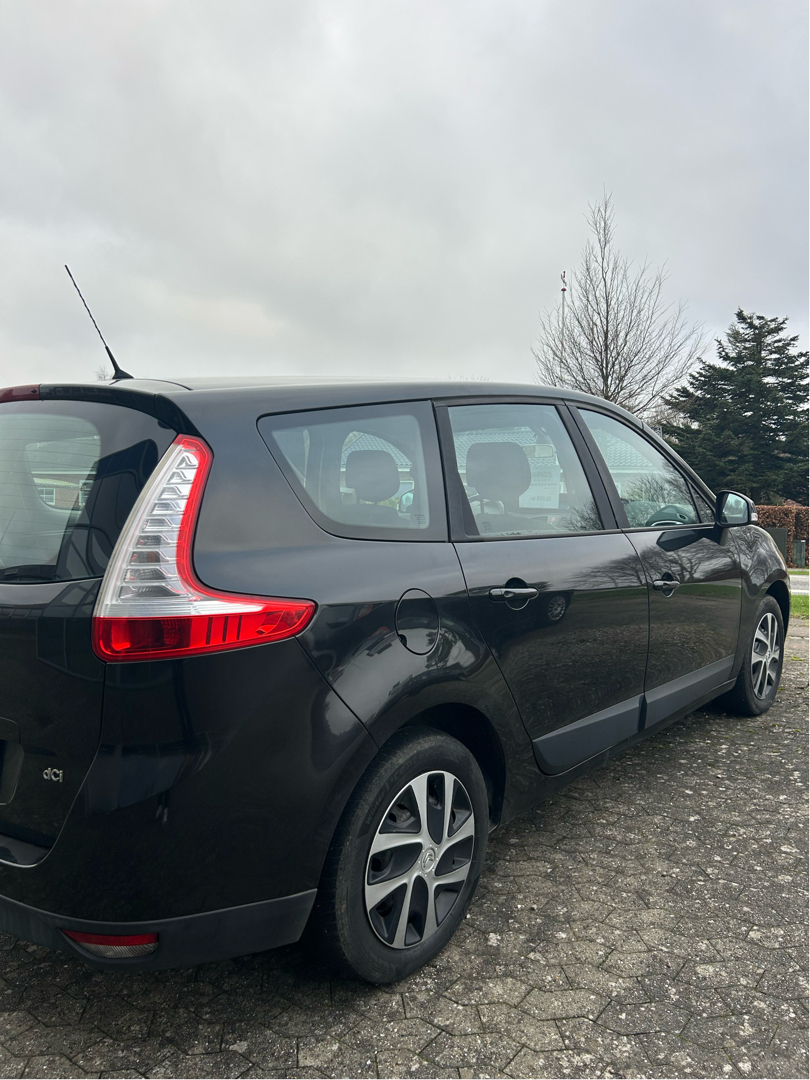 Renault Grand Scénic 1,9 7 pers. DCI FAP Dynamique 130HK 6g