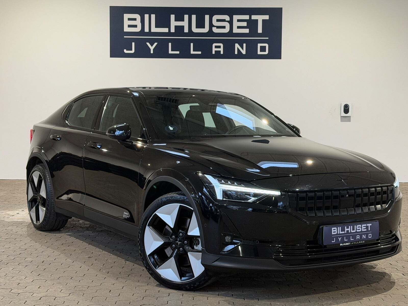 Sort Polestar 2 fra 2023