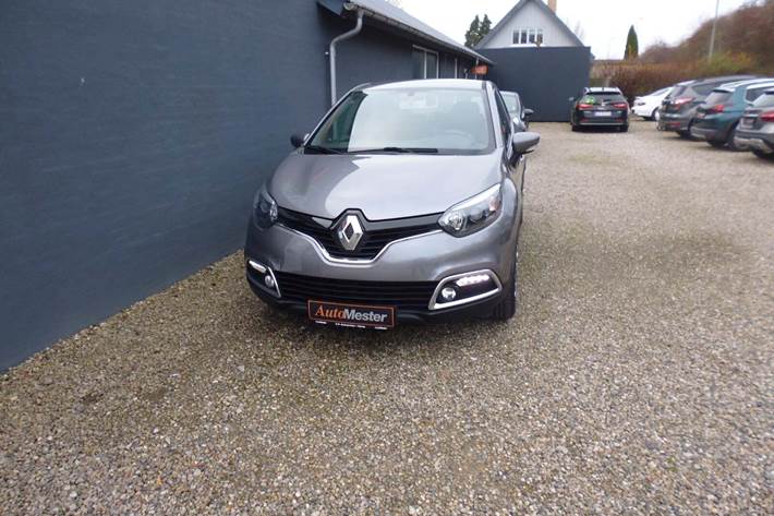 Grå Renault Captur fra 2013