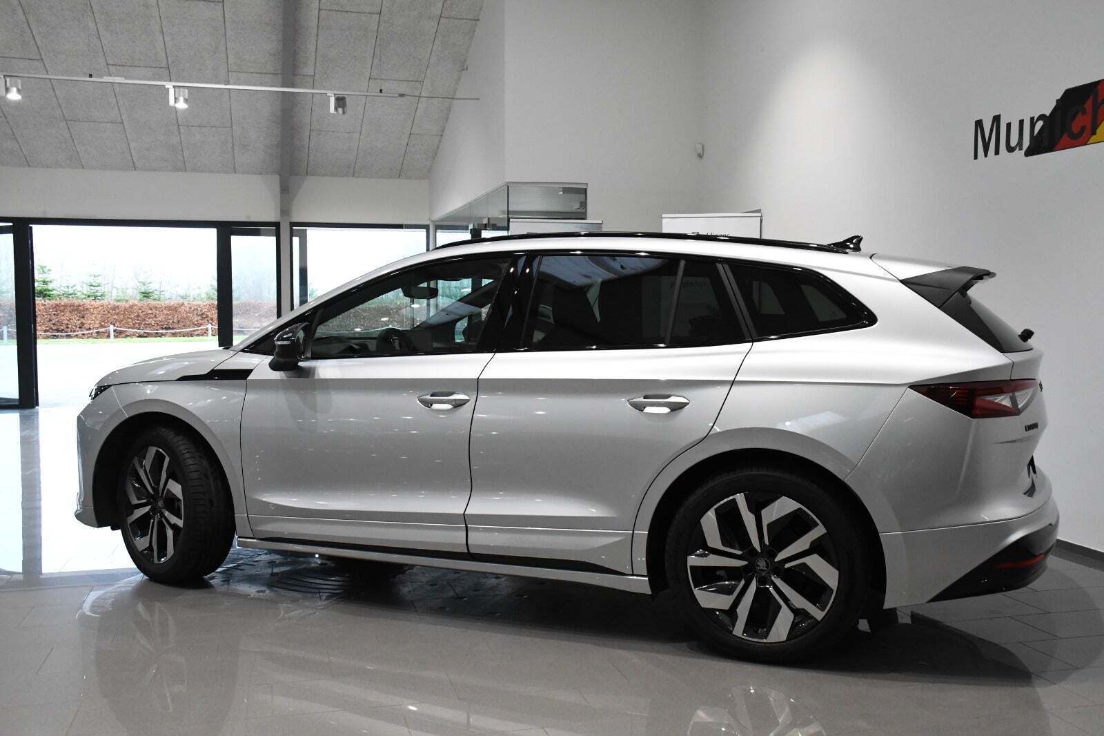 Sølv Skoda Enyaq fra 2026