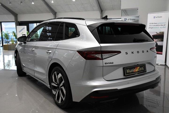 Sølv Skoda Enyaq fra 2026