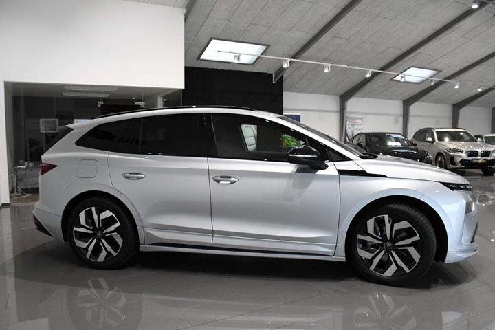 Sølv Skoda Enyaq fra 2026
