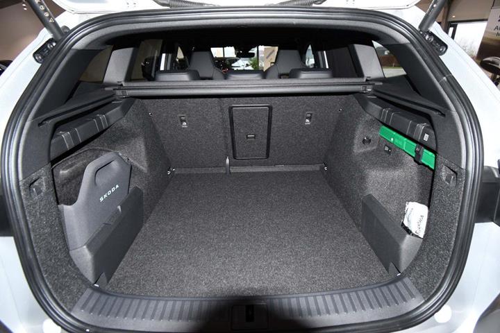 Sølv Skoda Enyaq fra 2026