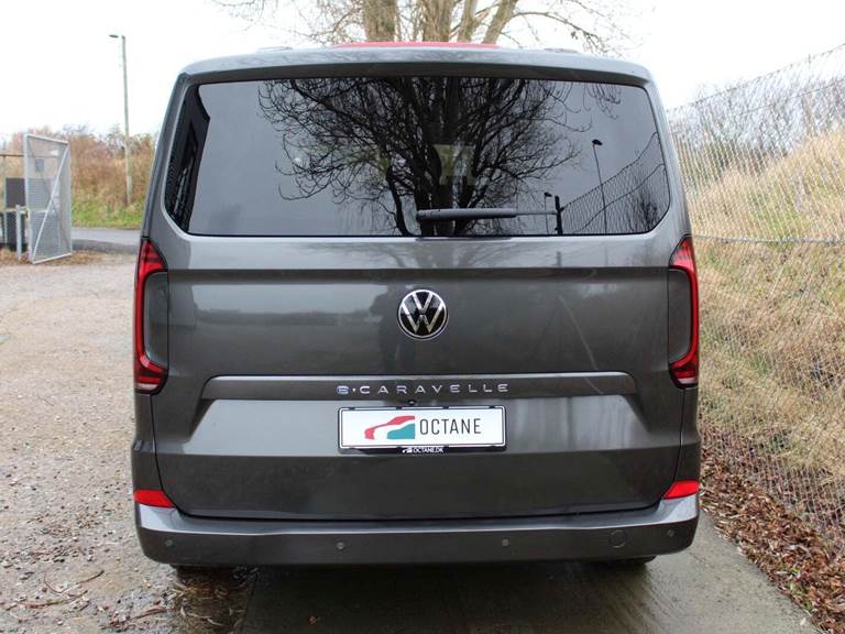 VW e-Caravelle 64 Life SWB