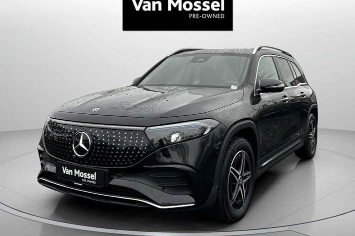 Sort Mercedes EQB250+ fra 2024 set udefra