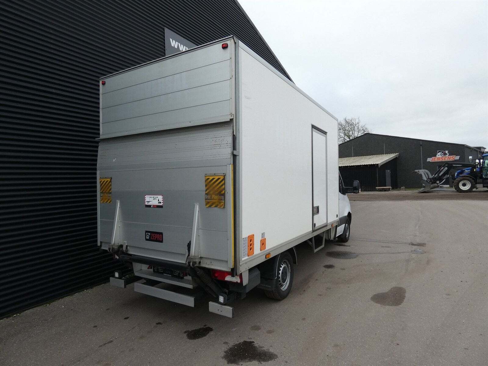 Mercedes Sprinter 317 2,0 CDi A3 Alukasse m/lift aut. RWD
