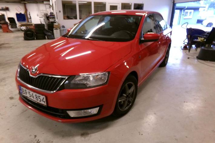 undefined Skoda Rapid fra 2014 set udefra