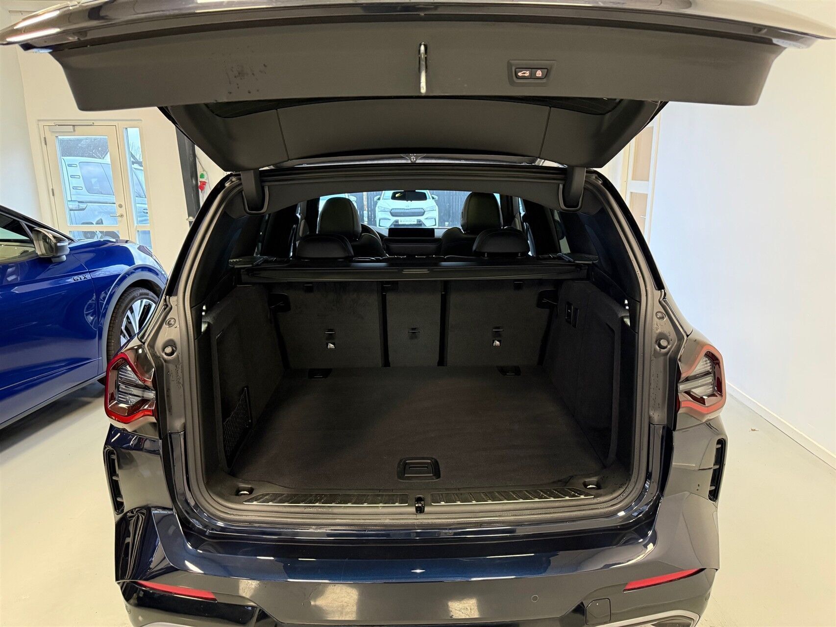 Sort BMW iX3 fra 2022