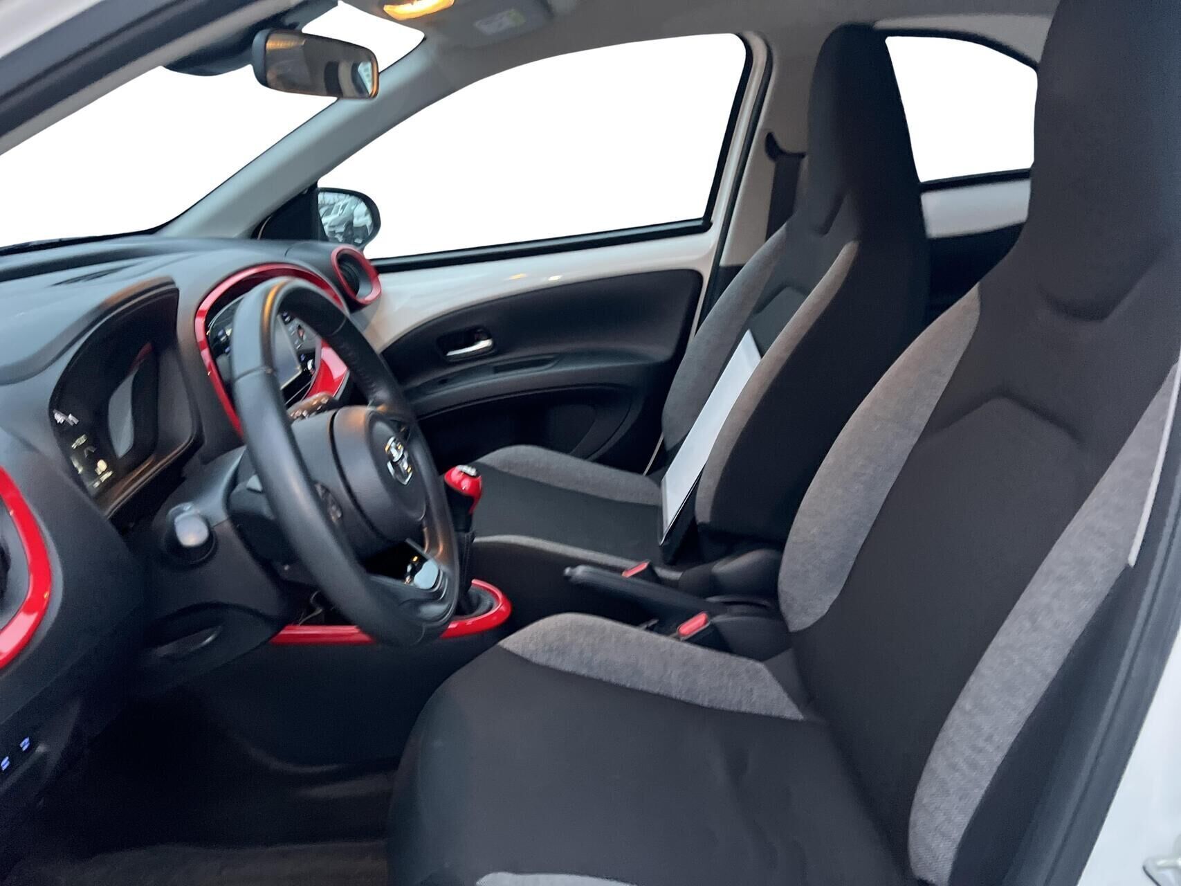 Toyota Aygo X 1,0 VVT-I Active 72HK 5d