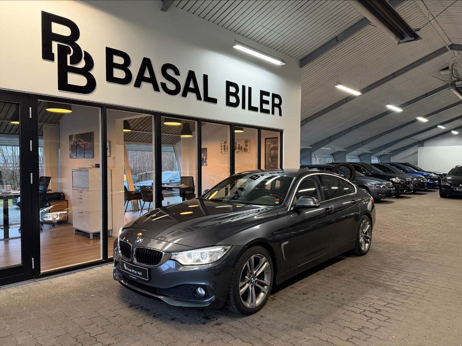 Grå BMW 420d fra 2017