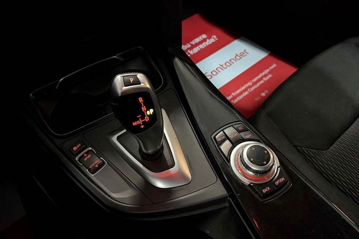 Grå BMW 420d fra 2017